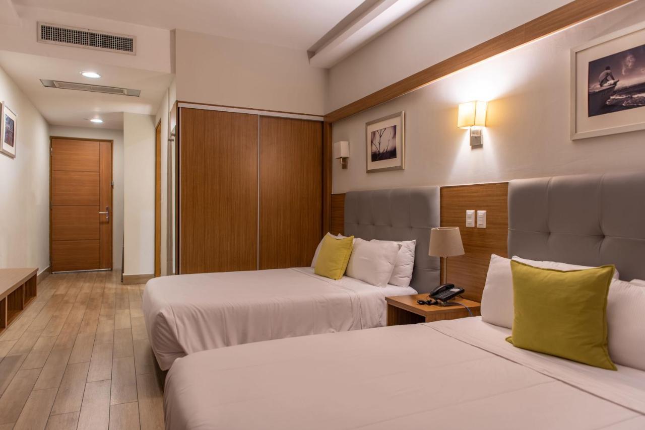 Weston Suites Hotel Santo Domingo Exteriör bild