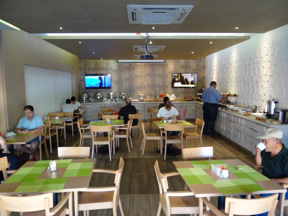 Weston Suites Hotel Santo Domingo Exteriör bild